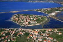 THE OLD TOWN NIN