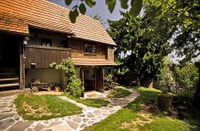 ETNO HOUSE UNDER OKIĆ