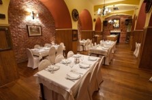 MAREDO GRILL - RESTAURANT AND NIGHT BAR