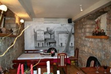 TAVERN ISPOD URE, SINJ