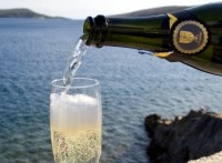 MARINE CHAMPAGNE VALOMET, VRBNIK