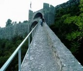 STON WALLS